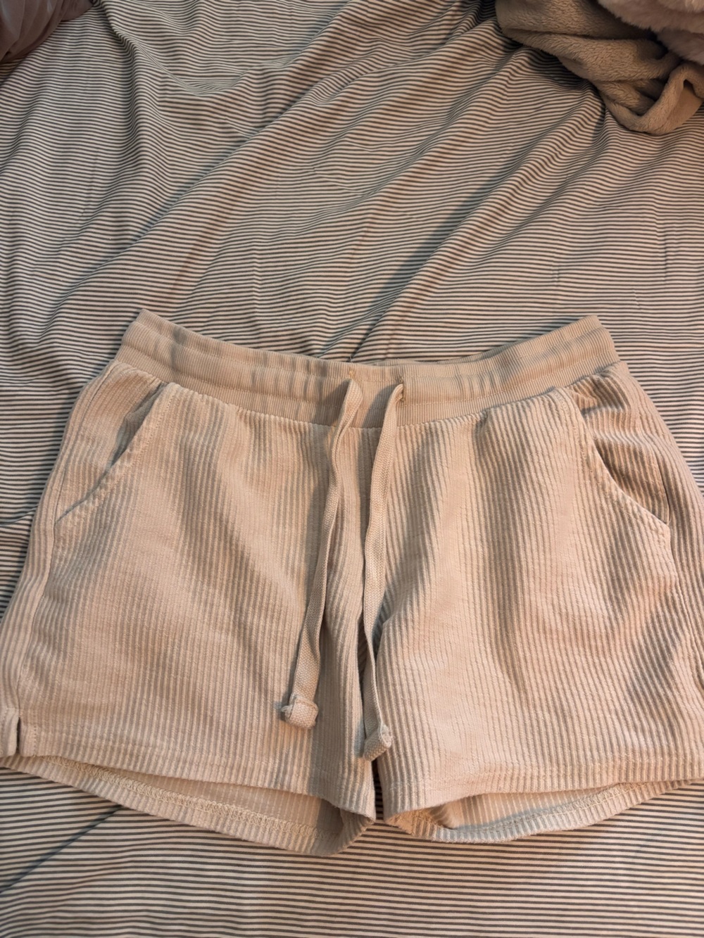 Ribbed Light Beige Drawstring Athletic Shorts for Women